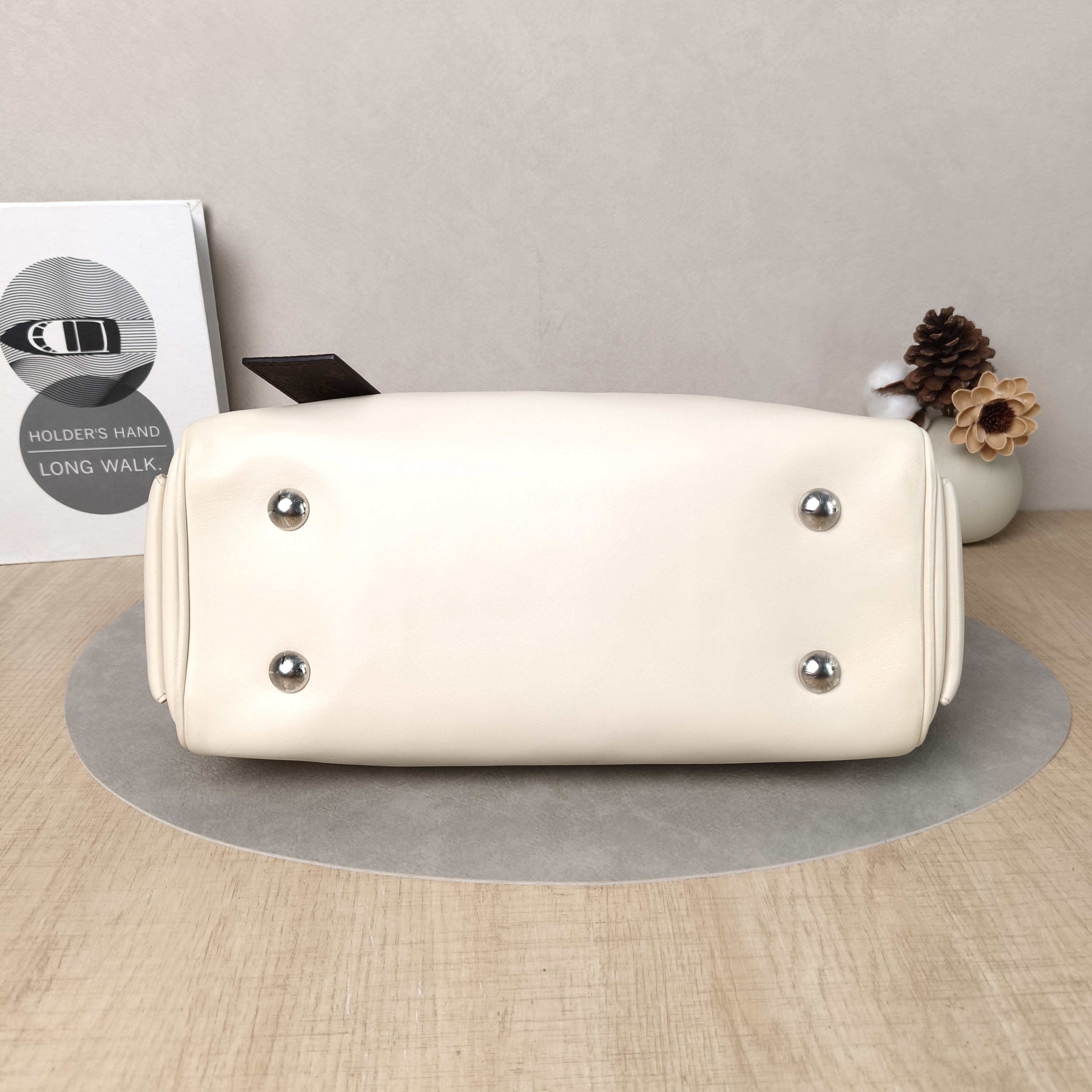 Louis Vuitton Crossbody Bag Speedy Cargo Vibe White Lambskin One Size28 × 12 × 17 cm — cover view 4 of 5