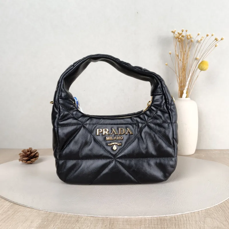 PRADA Shoulder Bag Re-Edition Black Lambskin 22 × 8 × 16 cm