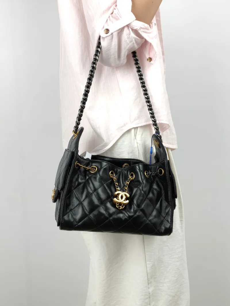 Chanel Shoulder Bag 25Bag Black Waxed Leather Calfskin Mini 20 × 12.5 × 22 cm — on-model view 1 of 3