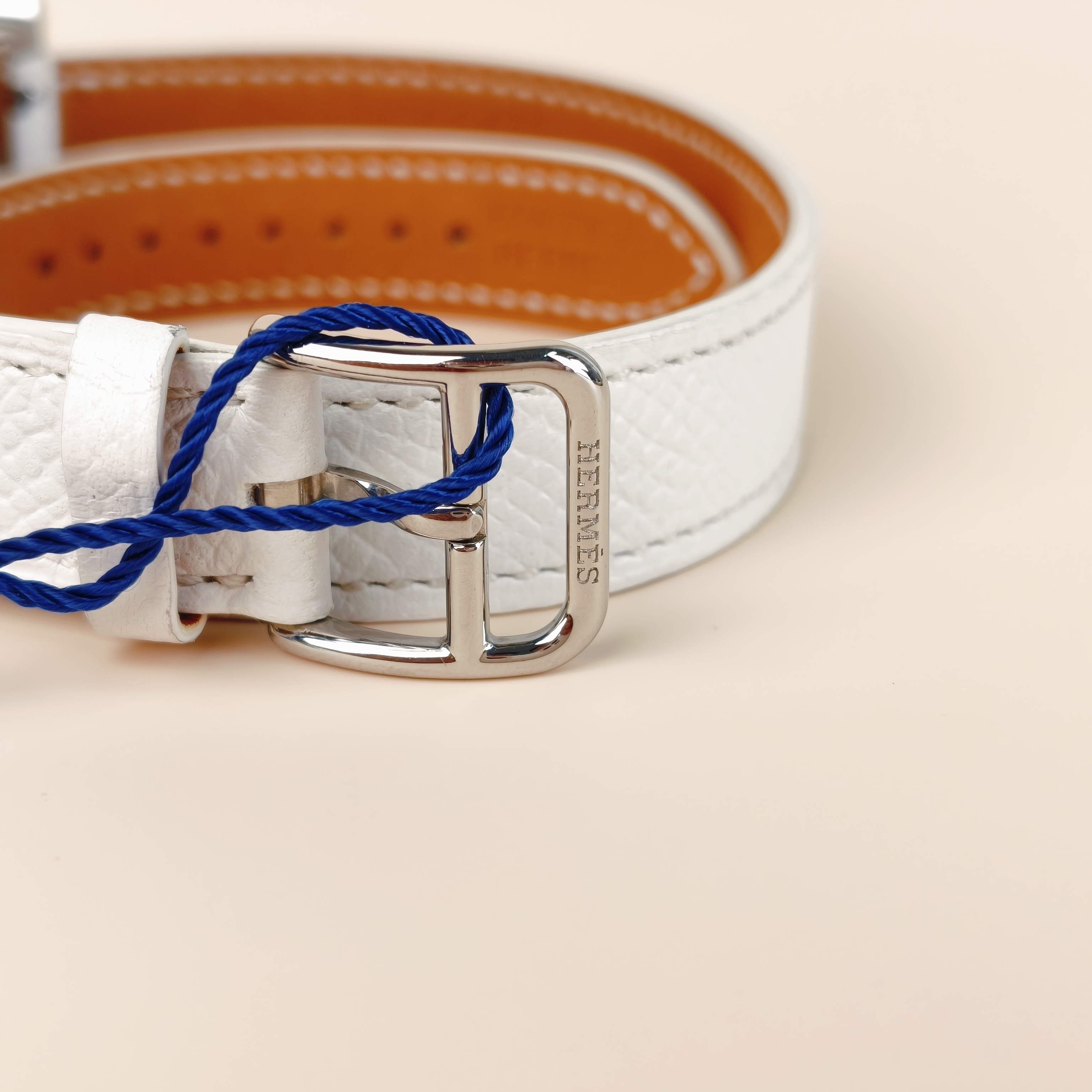 Hermès Watchh Collection Watch White One Size21*21 — cover view 7 of 9