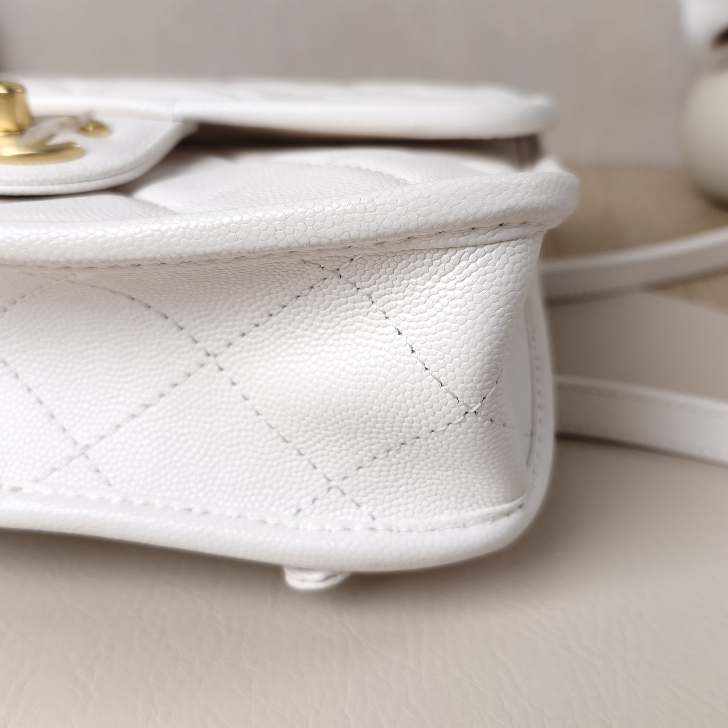 Chanel Backpack25b Backpack White Gold Grained Calfskin One Size22 × 7 × 19.5 cm — cover view 10 of 10