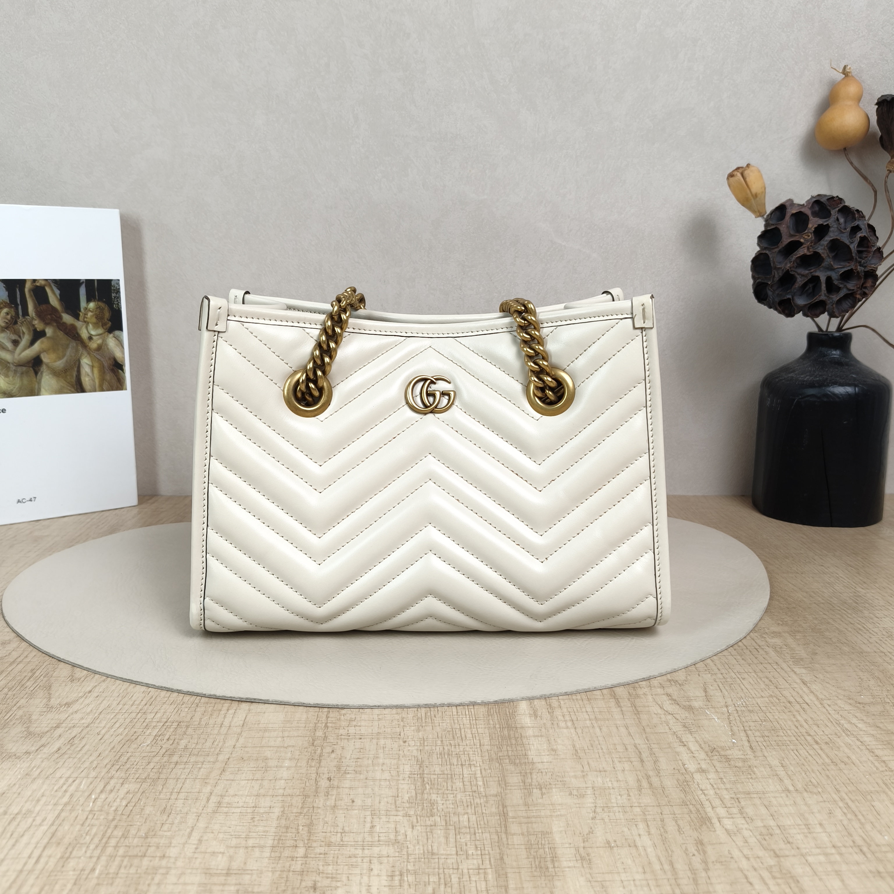 GUCCI Shoulder Bag GG Marmont Marmont tote White Calfskin Small Edition26.5 × 12.5 × 18.5 cm