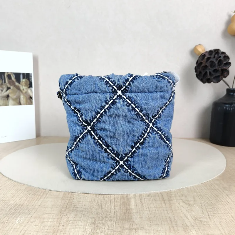 Chanel Crossbody Bag 22Bag Mini 20 × 6 × 19 cm — cover view 3 of 5
