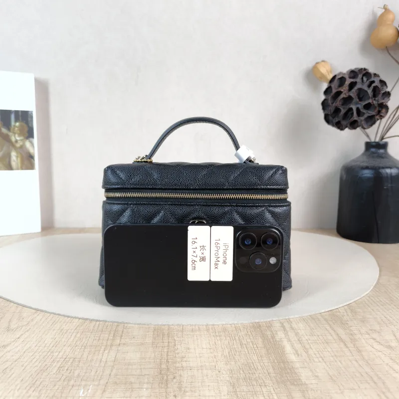 Chanel Crossbody Baglp Box Bag Top Handle Crossbody Bag Black Grained Calfskin One Size19.5 × 5 × 17 cm — cover view 4 of 6
