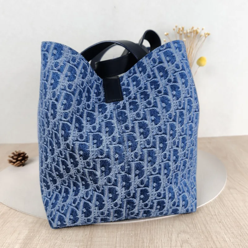 DIOR Top Handle Bag TOUJOURS Blue Large37 × 21 × 27 cm — detail view 4 of 12