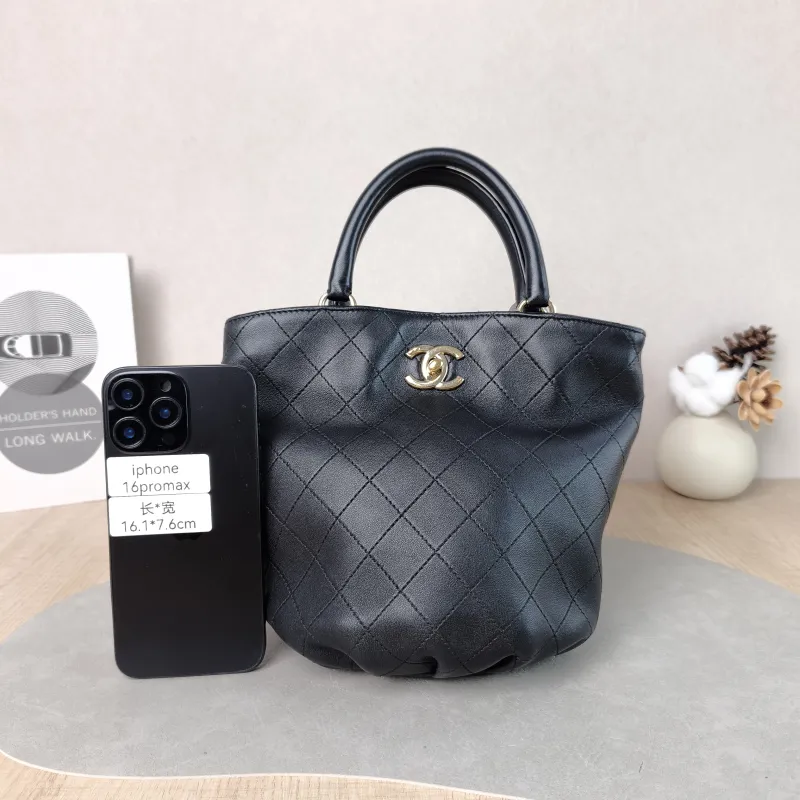 Chanel Shoulder Bag Bucket Bag Black Calfskin One Size 25 × 14 × 20 cm 27 — cover view 3 of 5