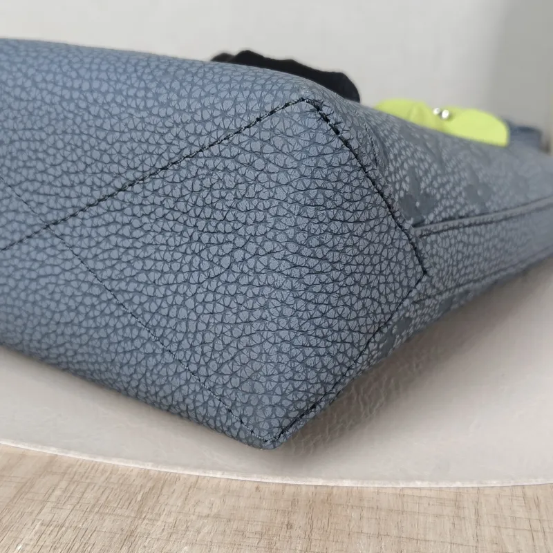 Louis Vuitton Shoulder Bag Hobo Cruiser Grey Calfskin Small 17 × 8.5 × 24 cm — detail view 9 of 9