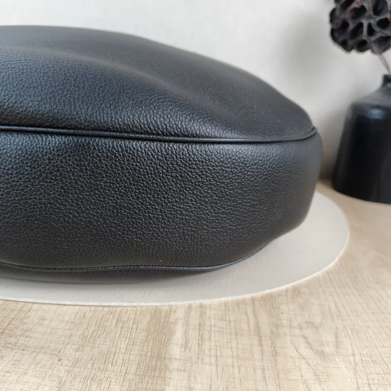 CELINE Shoulder Bag LULU hobo Black Calfskin Large 38 × 8 × 42 cm — detail view 8 of 11