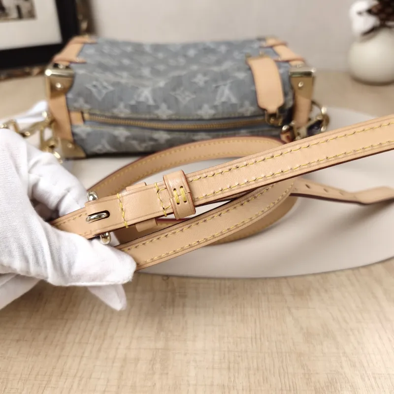 Louis Vuitton Crossbody Bag Side Trunk Box Grey Medium23.5 × 8.5 × 16 cm — detail view 8 of 12