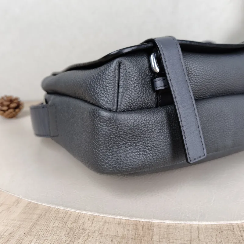 LOEWE Crossbody Bag Military Messenger Messenger Bag Grey Calfskin 25 × 9 × 18 cm — detail view 6 of 12