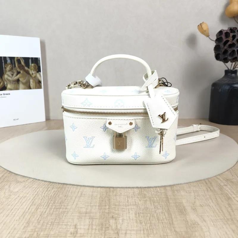 Louis Vuitton Shoulder Bag VANITY POUCH Cosmetic Bag White · Blue Calfskin One Size19 × 6.5 × 11.5 cm