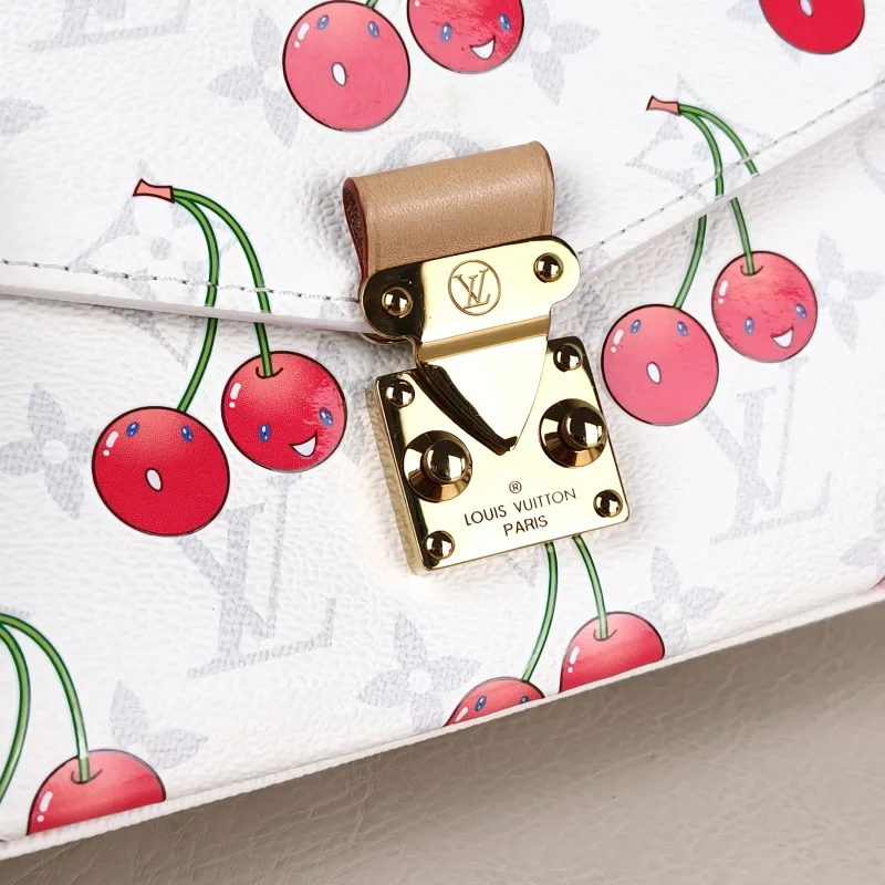 Louis Vuitton Crossbody Bag Pochette Métis East West White · PVC Small21.5 × 6 × 13.5 cm — detail view 10 of 14