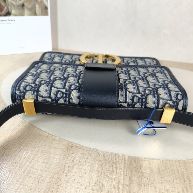 DIOR Crossbody Bag 30Montaigne 30 Edition Canvas Medium 24 × 8 × 17 cm — detail view 11 of 11