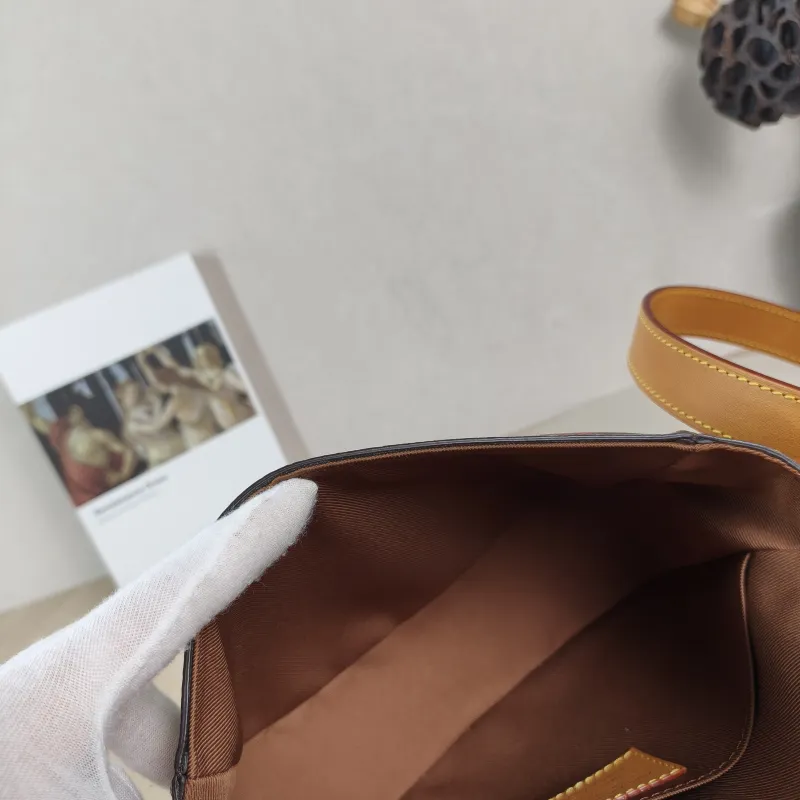 Louis Vuitton Crossbody Bag MONTSOURIS Messenger Bag Brown PVC Small 20 × 7 × 17 cm — detail view 2 of 12