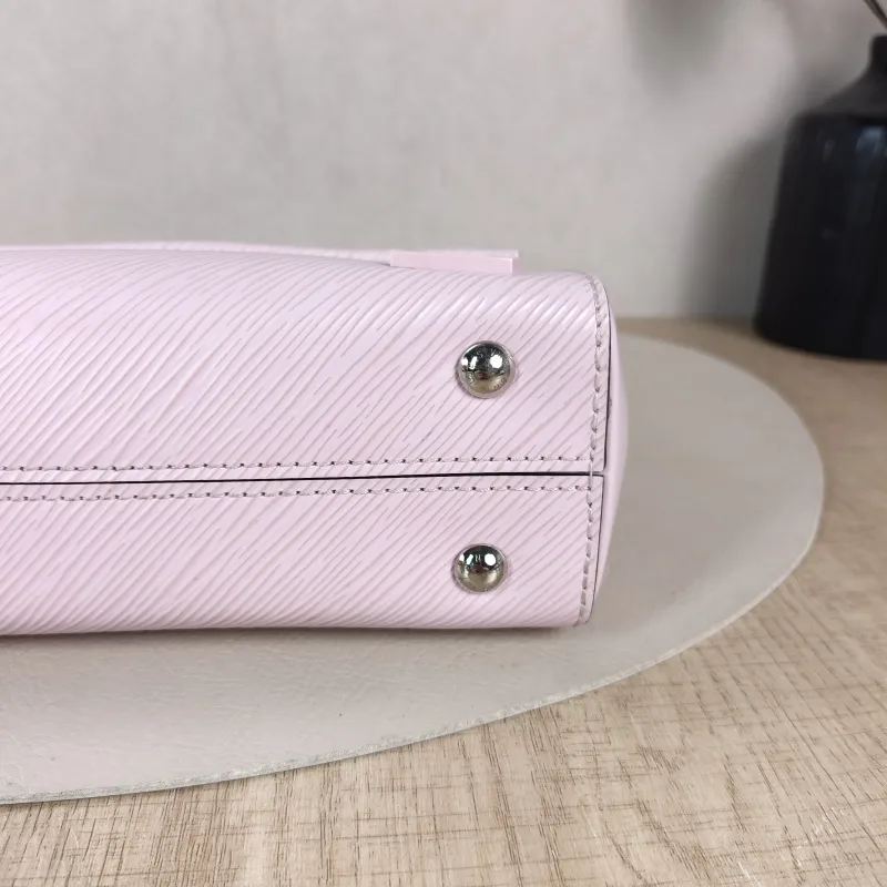 Louis Vuitton Crossbody Bag CLUNY Pink Epi Embossed Calfskin Mini 20 × 7.5 × 16 cm — detail view 1 of 13