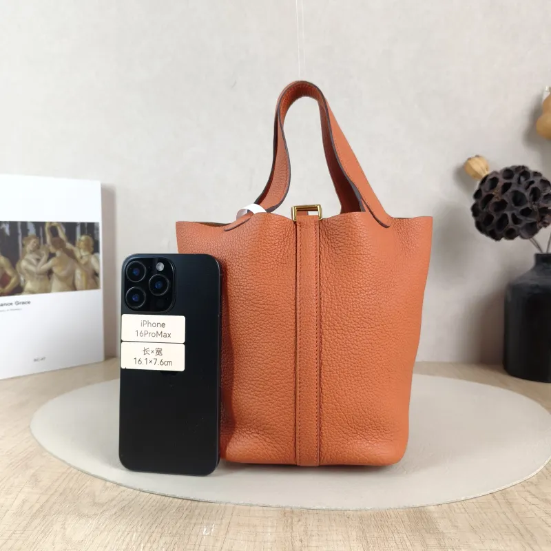Hermès Top Handle Bag Picotin Lock 18 1836 Red TC Calfskin Small18 × 13 × 18 cm — cover view 6 of 6