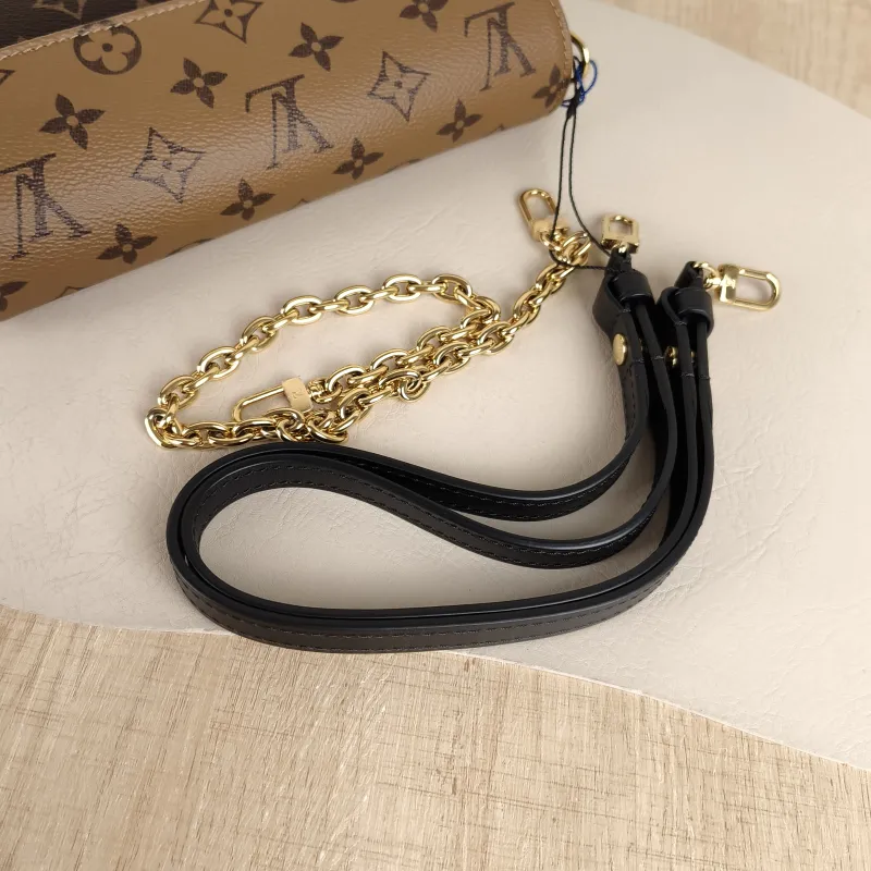 Louis Vuitton Crossbody Bag IVY Monogram PVC Small 23.5 × 4.3 × 12 cm — detail view 2 of 12