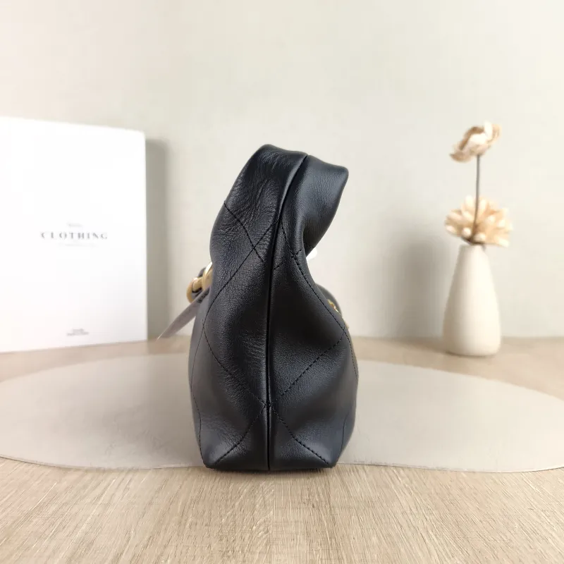 Chanel Shoulder Bag hobo Black Calfskin One Size 25 × 15 × 7.5 cm — detail view 9 of 11