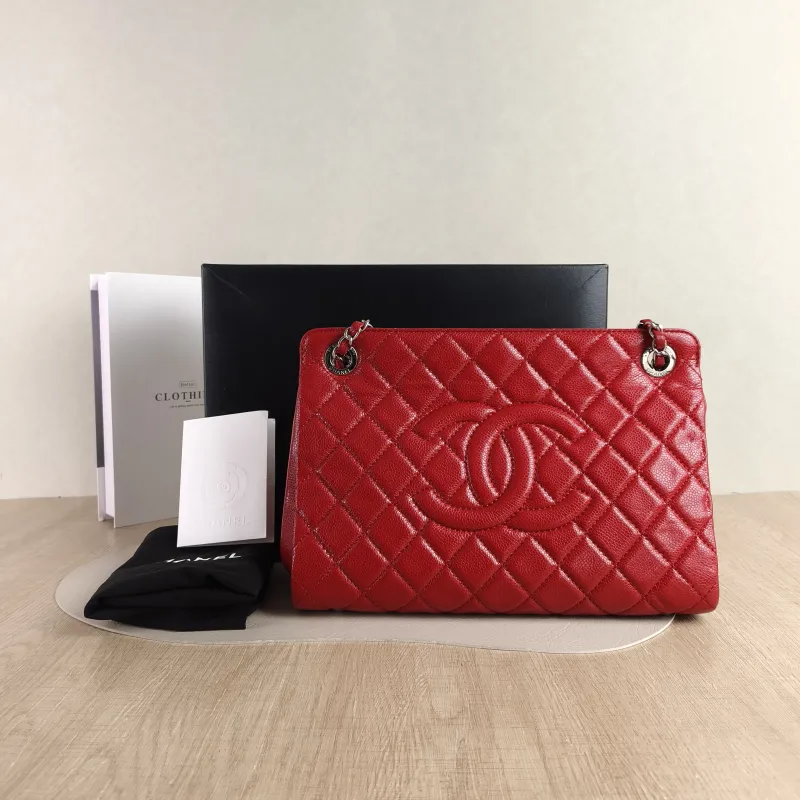 Chanel Shoulder Bag Tote Bag Red Grained Calfskin One Size 30 × 11 × 20 cm 17 — cover view 3 of 6