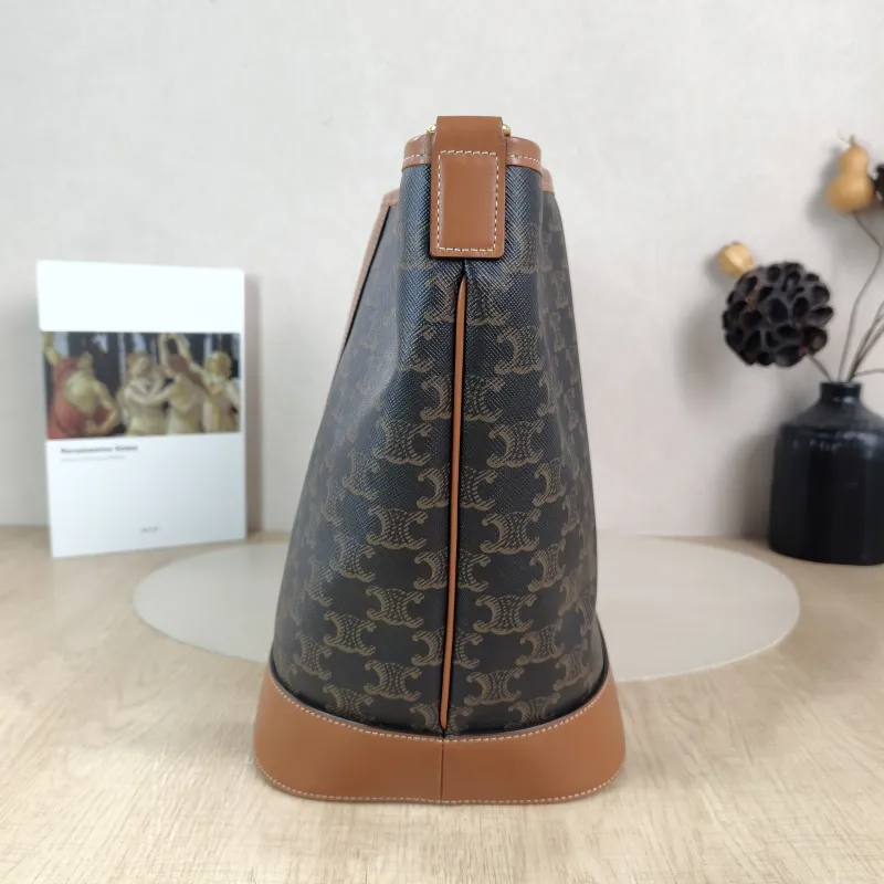 CELINE Crossbody Bag Triomphe Bucket Bag Monogram PVC Medium 24 × 18 × 27 cm — detail view 4 of 10
