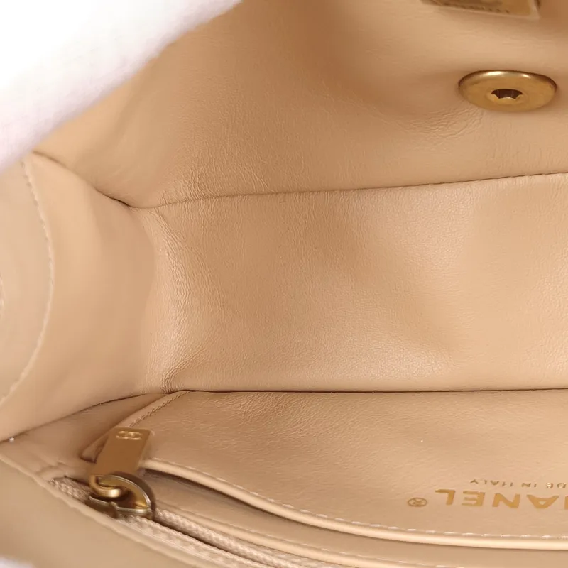 Chanel Crossbody Bag mini Taupe Lambskin One Size 20 × 6 × 12 cm — detail view 5 of 13