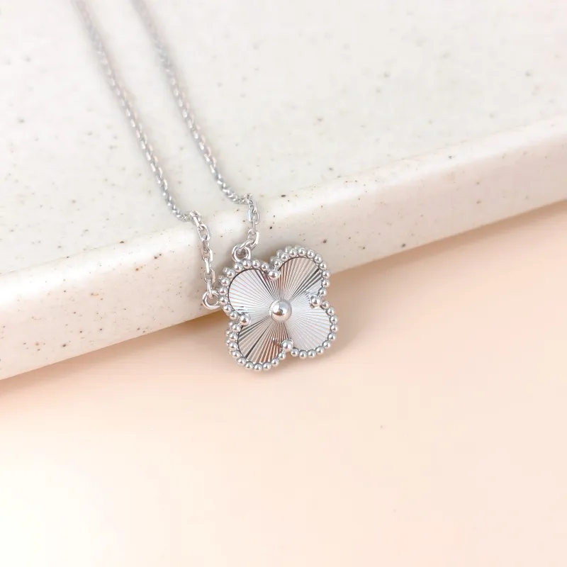 Van Cleef & Arpels Necklace Alhambra Alhambra Collection Necklace White Gold White Gold 18KW hite Gold Vintage Small 42cm — cover view 6 of 9