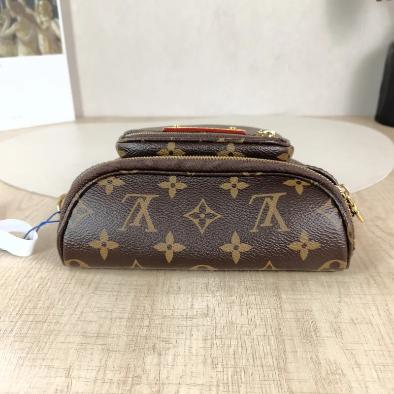 Louis Vuitton Crossbody Bag Bumbag Belt Bag Monogram PVC Mini 17 × 9.5 × 12 cm — detail view 8 of 10