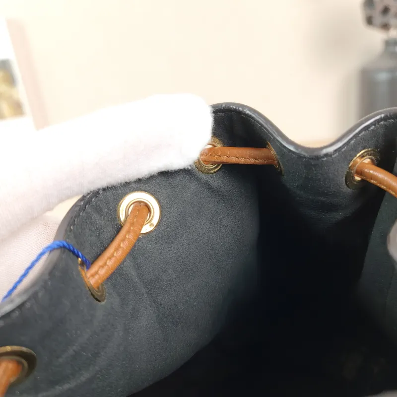 FENDI Crossbody Bag Mon Tresor Bucket Bag Brown Canvasmini12 × 10 × 18 cm — detail view 8 of 10
