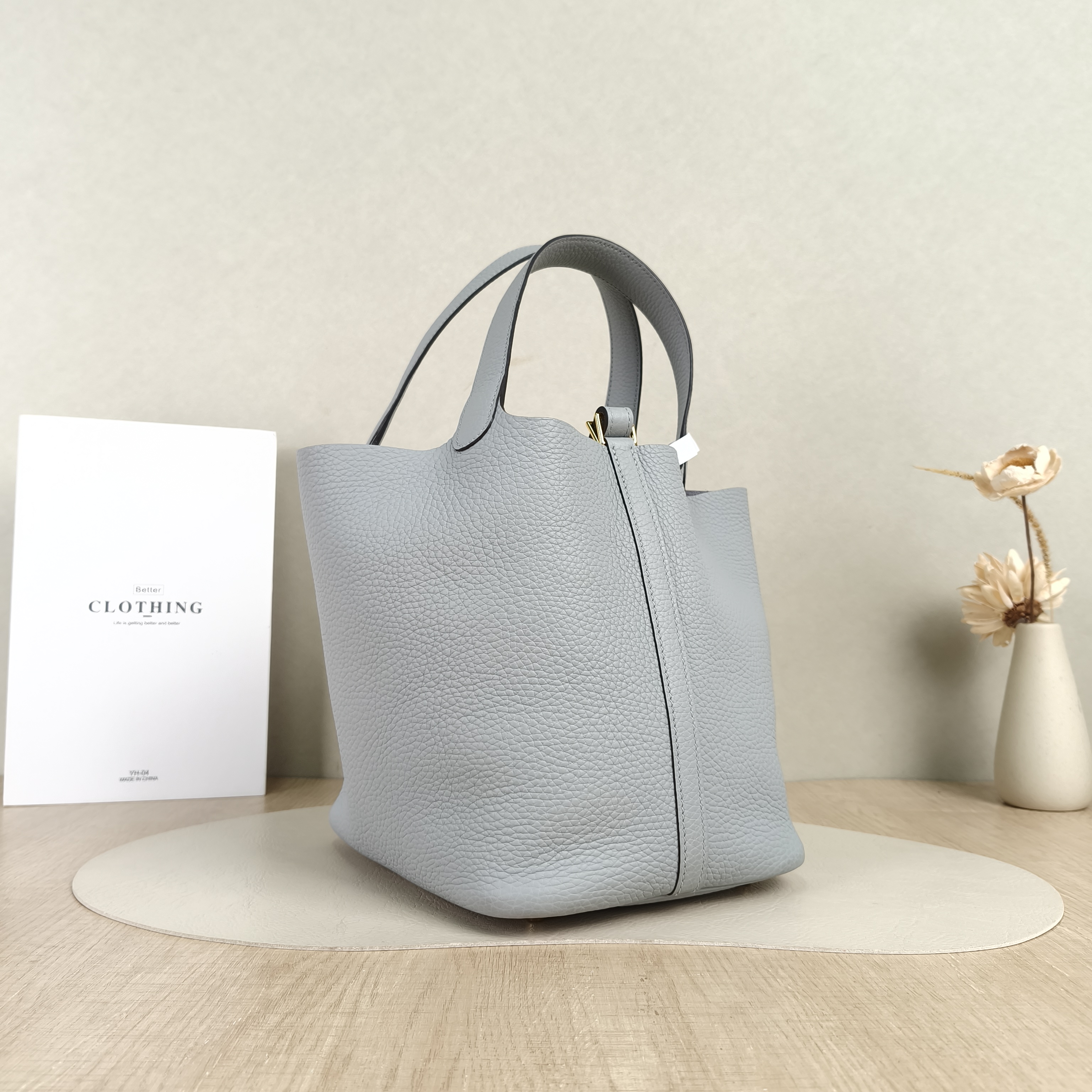 Hermès Top Handle Bag Picotin Lock 22 228U Taurillon Clemence TC Calfskin Medium22 × 17 × 21 cm — cover view 4 of 6