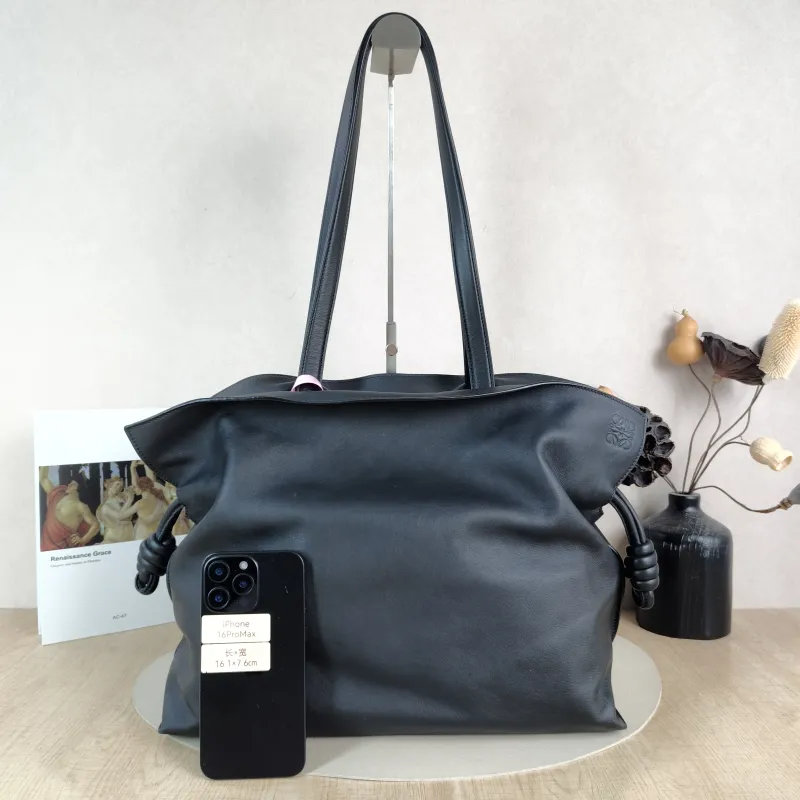LOEWE Shoulder Bag Flamenco Black Calfskin Large 38 × 14 × 29 cm — cover view 3 of 5