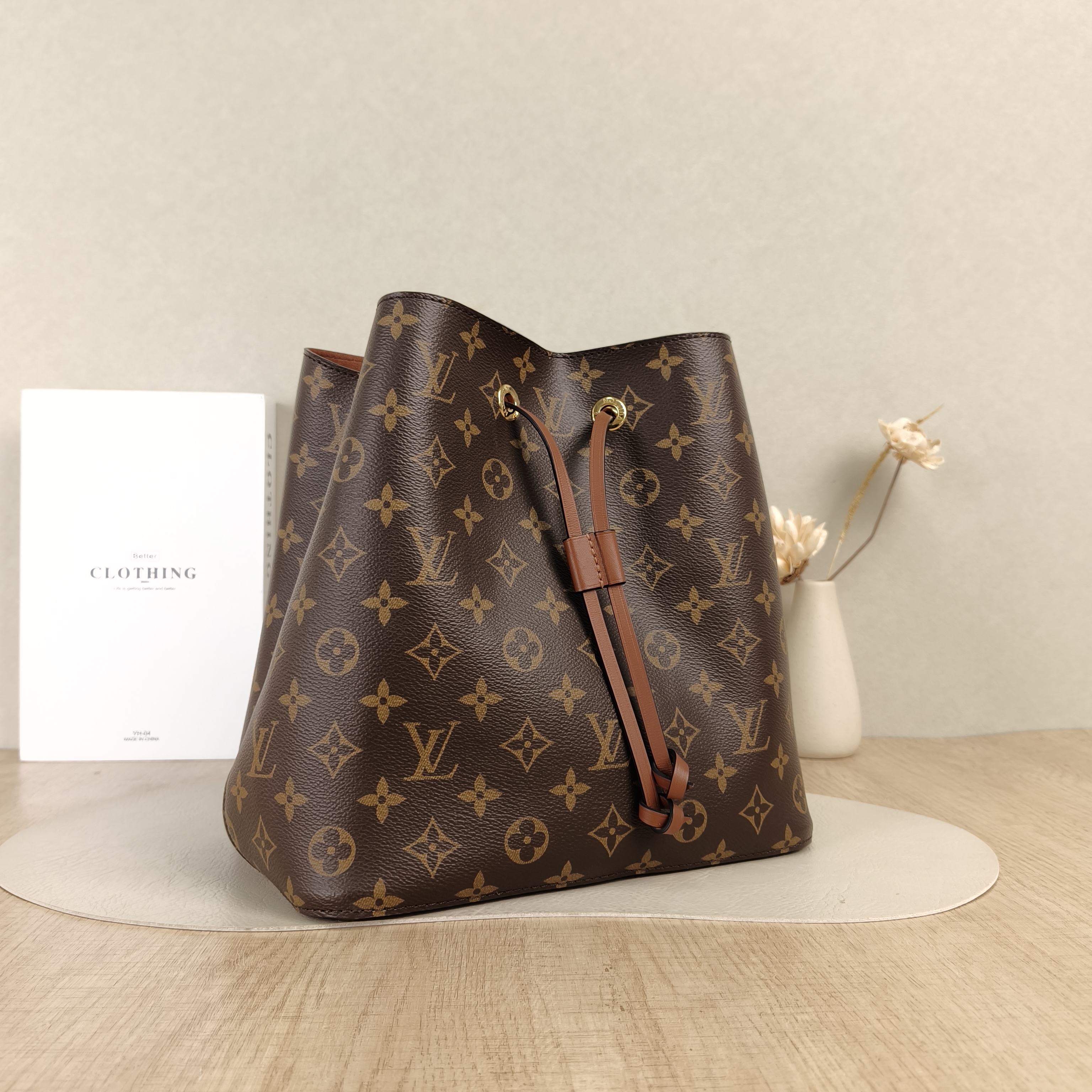 Louis Vuitton Shoulder Bag NÉONOÉ Bucket Bag Caramel PVC Medium26 × 17.5 × 26 cm — cover view 3 of 5