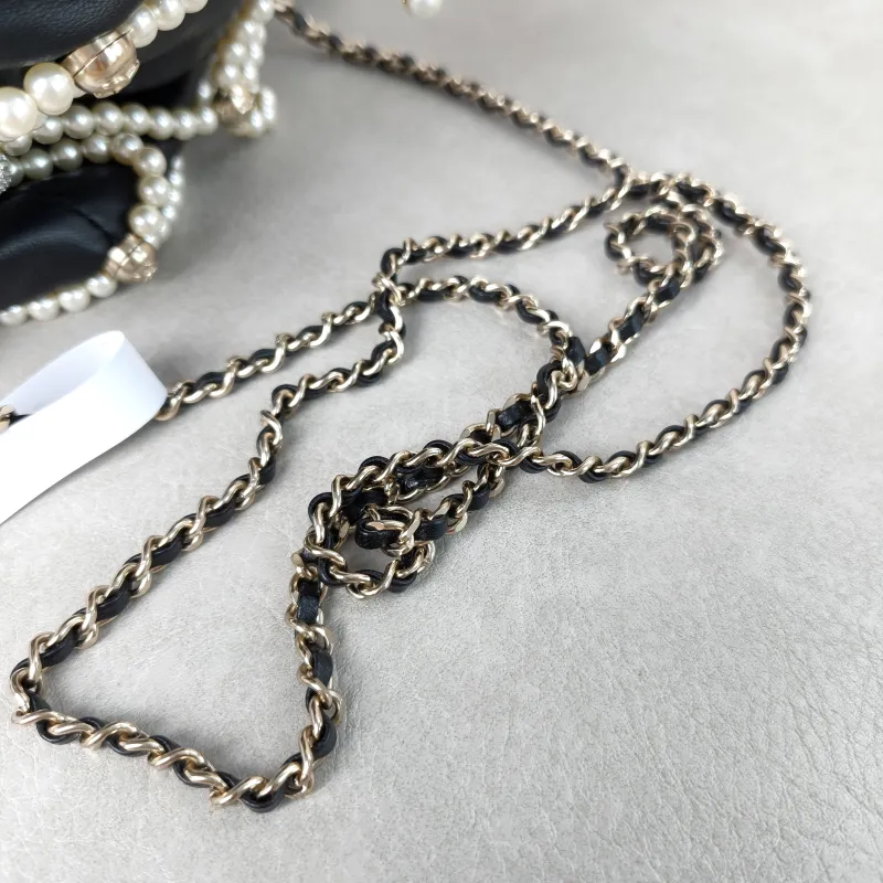 Chanel Shoulder Bag Pearl Bucket Bag Black Lambskin One Size 12 × 12 × 17.5 cm 30 — detail view 5 of 12