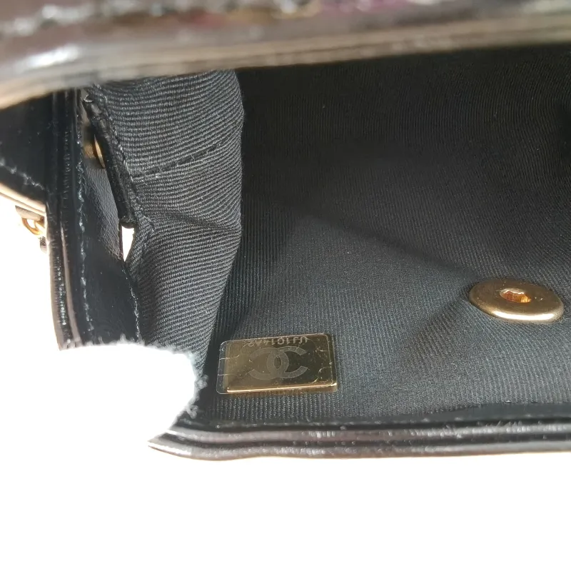 Chanel Crossbody Bag 24a Black Lambskin Mini 18 × 7 × 12 cm — detail view 11 of 12