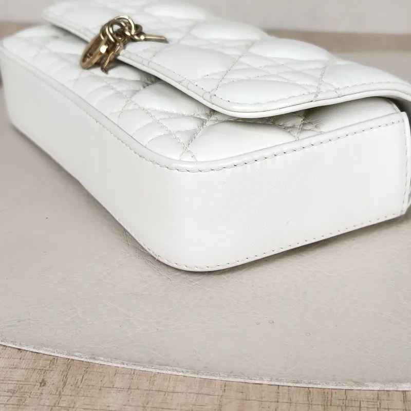 DIOR Crossbody Bag My Chain Bag White Lambskin18 × 3.5 × 10 cm — detail view 8 of 11