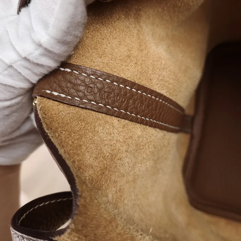 Hermès Top Handle Bag Picotin Lock 18 18 TC Calfskin Small 18 × 13 × 19 cm B — detail view 7 of 10
