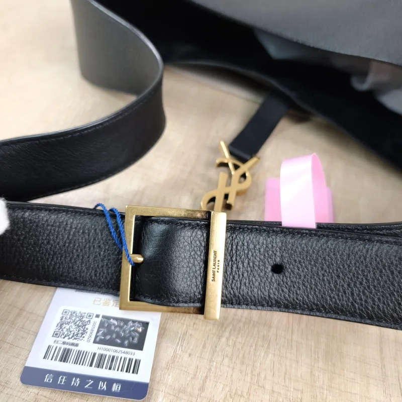 SAINT LAURENT Shoulder Bag LE 5 À 7 Hobo Black Calfskin Large 30 × 13 × 31 cm — detail view 5 of 10