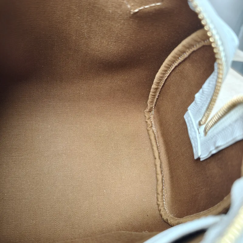 CELINE Crossbody Bag White PVC Small 20 × 10.5 × 15.5 cm — detail view 2 of 12