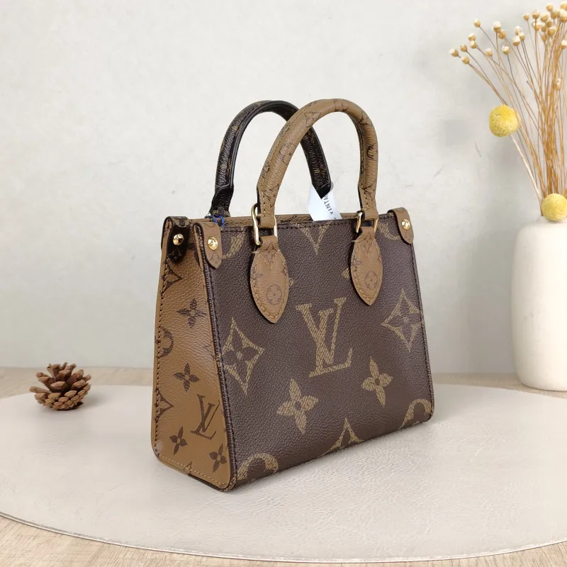 Louis Vuitton Crossbody Bag Onthego BB Monogram PVC BB 18 × 8.5 × 15 cm — cover view 5 of 6