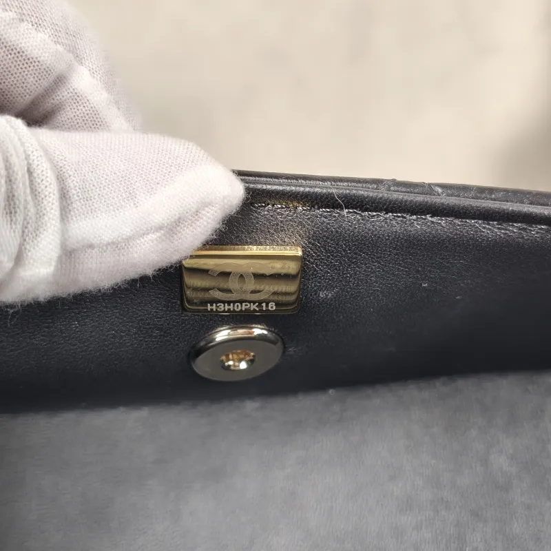 Chanel Crossbody Bag Box Bag Top Handle Crossbody Bag Black Calfskin 22 × 9 × 9.5 cm — detail view 8 of 14