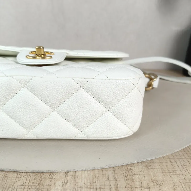 Chanel Crossbody Bag Crossbody Bag White Gold Grained Calfskin One Size 23 × 6 × 16 cm — detail view 12 of 13