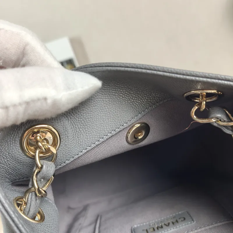 Chanel Backpackduma Grey Grained Calfskin Large21 × 13 × 23 cm — detail view 8 of 14