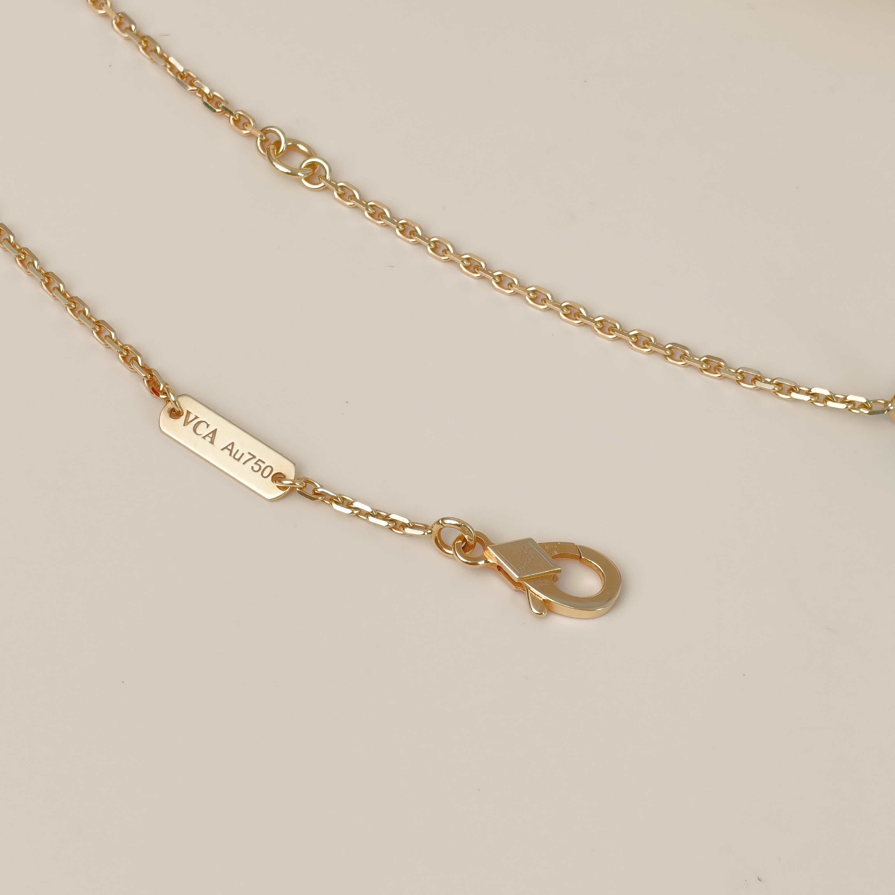 Van Cleef & Arpels Necklace Alhambra Alhambra Collection Necklace 18KY ellow Gold Vintage Small46cm — cover view 9 of 10