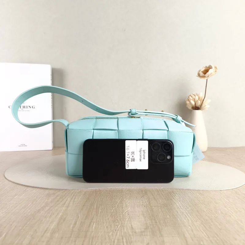 Bottega Veneta Shoulder Bag Brick Cassette Woven Lambskin Small 23.5 × 10 × 10 cm — cover view 3 of 5