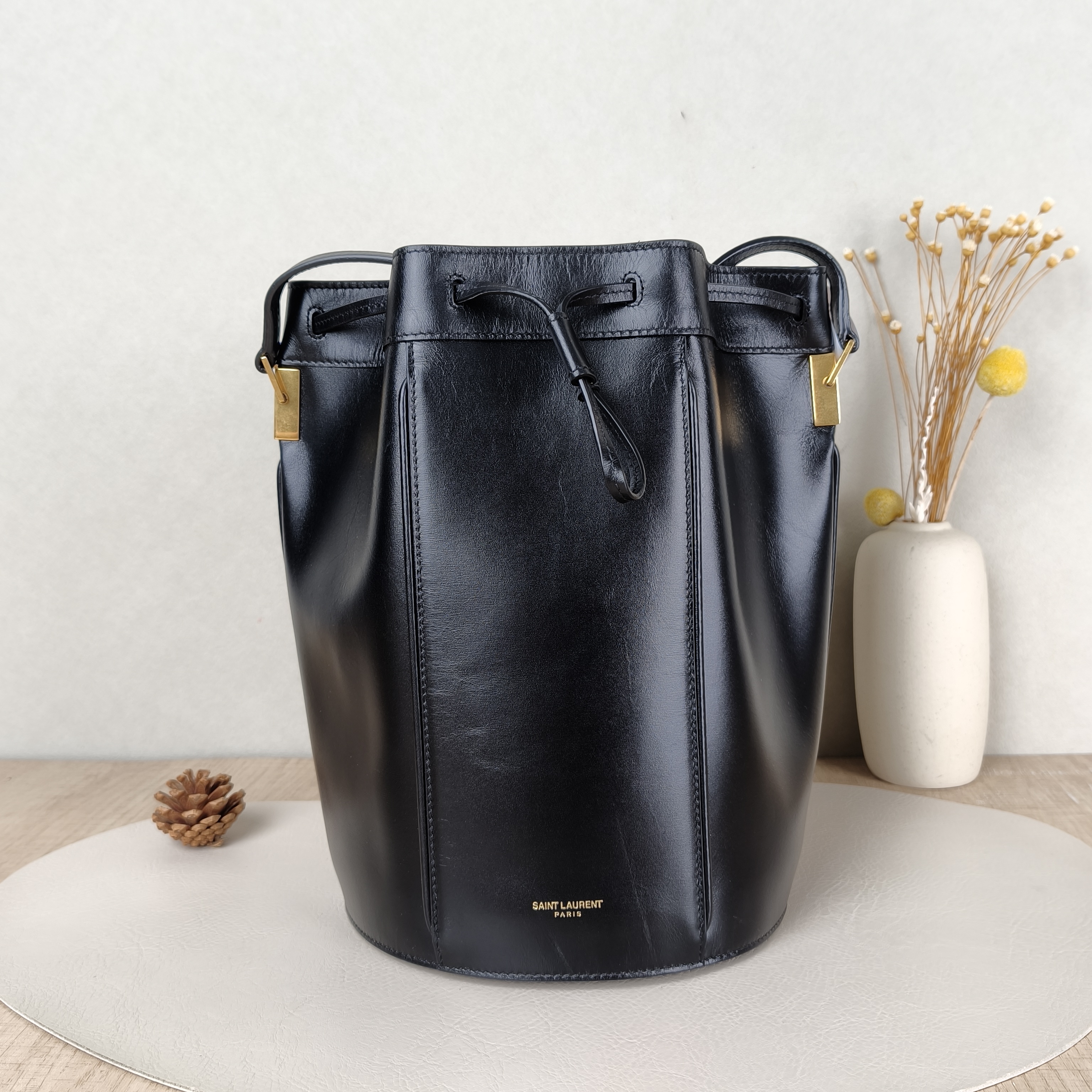 SAINT LAURENT Shoulder Bag Bucket Bag Black Calfskin One Size19 × 19 × 27 cm