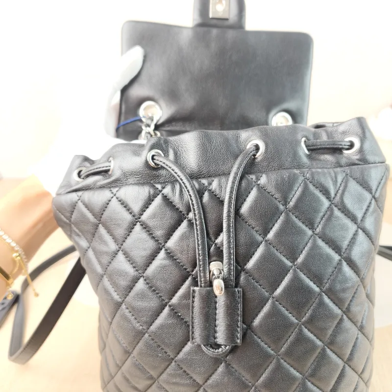 Chanel Backpack 23s Backpack Black Lambskin Large 20 × 12 × 25 cm 22 — detail view 9 of 11