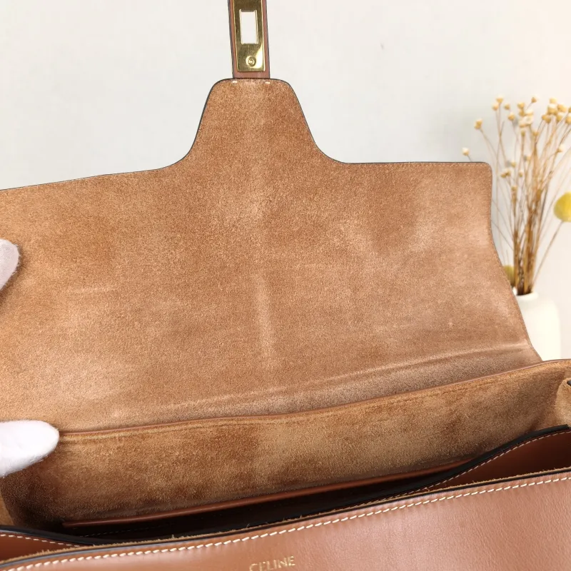 CELINE Shoulder Bag Soft 16Shoulder Bag Caramel Calfskin Medium32 × 15 × 24 cm — detail view 10 of 11