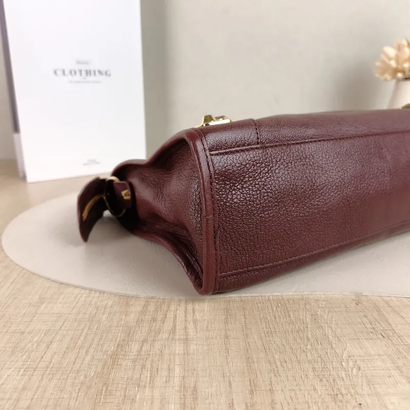 BALENCIAGA Crossbody Bag Classic City Red Lambskin Small30 × 10 × 21 cm — detail view 5 of 12