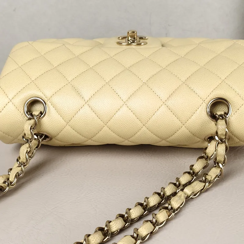 Chanel Crossbody Bag Classic Flap CF Yellow Grained Calfskin Small 23 × 6 × 14.5 cm — detail view 3 of 13