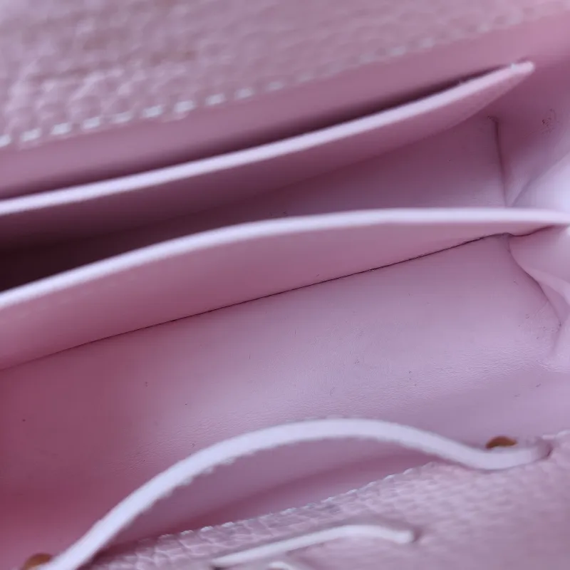 Louis Vuitton Crossbody Bag Capucines Pink Colorblock Calfskin · mini21 × 8 × 14 cm — detail view 8 of 13