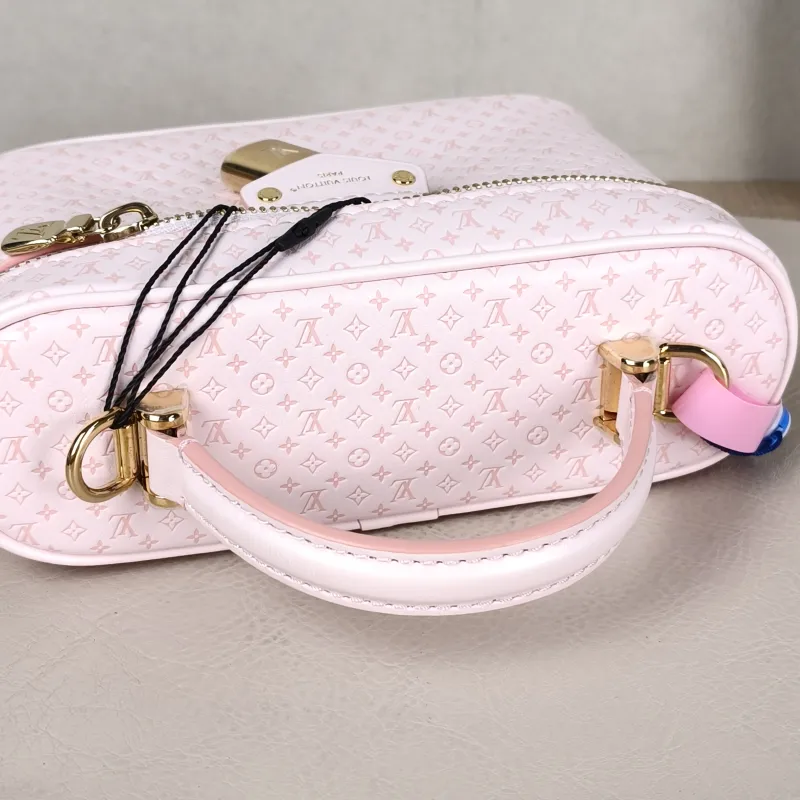 Louis Vuitton Shoulder Bag VANITY POUCH Cosmetic Bag Pink Calfskin One Size 19 × 6.5 × 11.5 cm — detail view 6 of 14